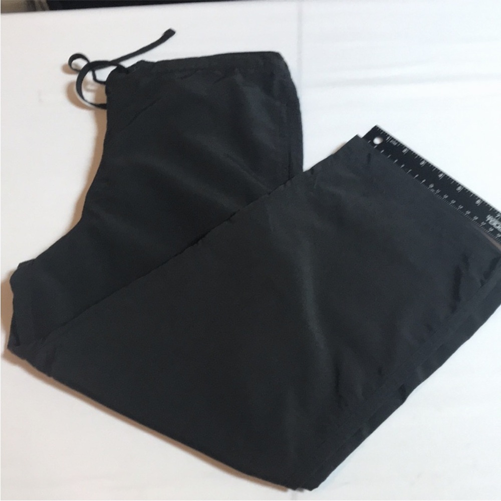 LL BEAN Size XS black lightweight cropped tie at waist pockets fits size 4-6